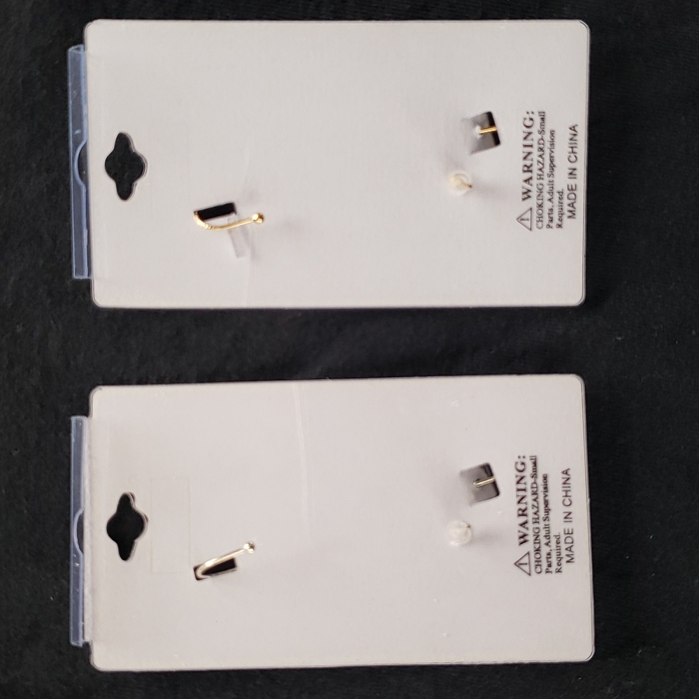 🥳3/20🥳 1 Ear Cuff with Rhinestones & Stud Earring - New in Package - Picture 3 of 9